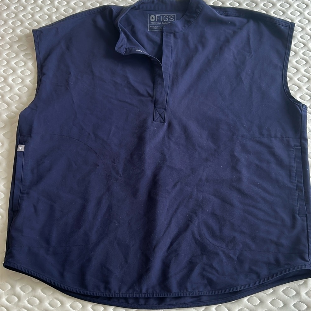 FIGS Rafaela oversized scrub top